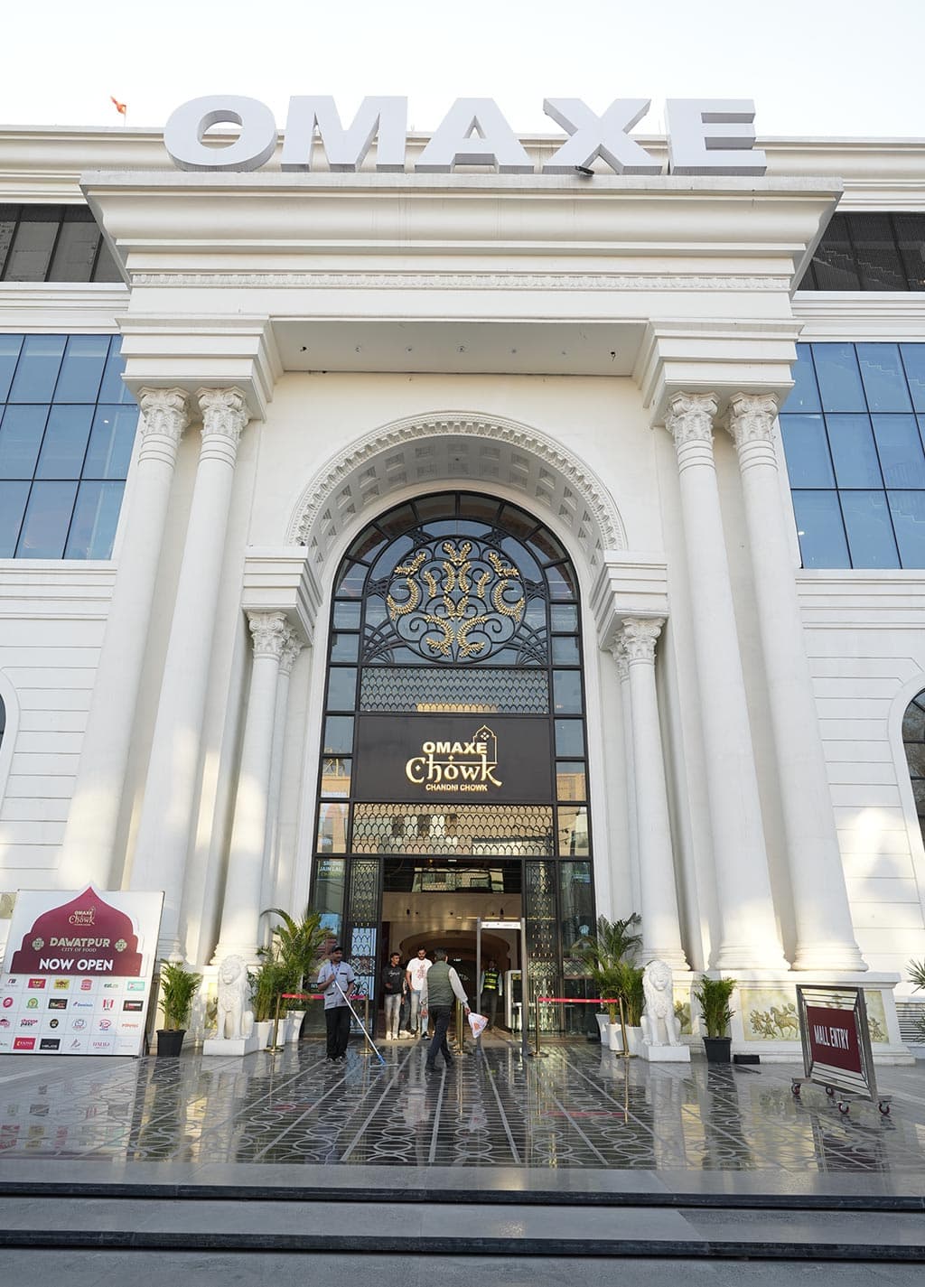 Omaxe Chandni Chowk Features